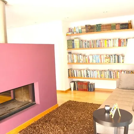 With 4 Bedrooms In With Private Pool Enclosed Garden And Wifi ヴィラ *