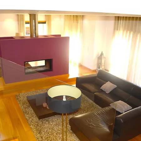 With 4 Bedrooms In With Private Pool Enclosed Garden And Wifi